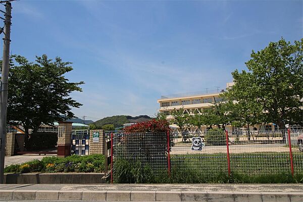 画像21:下関市立清末小学校（836m）