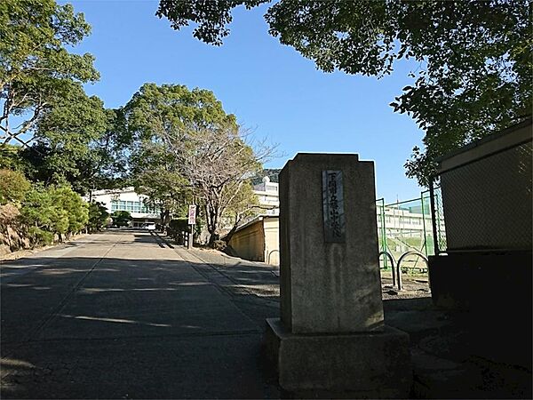 画像18:下関市立勝山中学校（1103m）