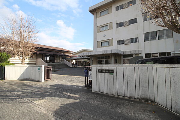画像21:下関市立山の田中学校（2004m）