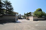下関市立豊浦小学校（977m）