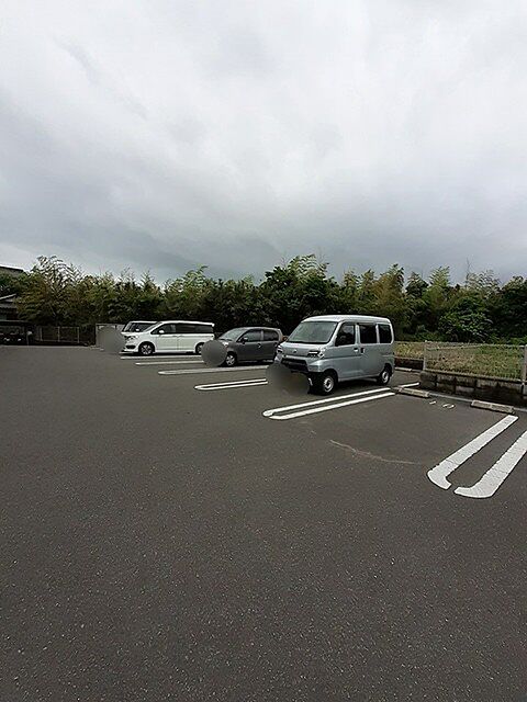 4 / 4