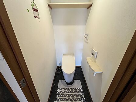 お掃除しやすいタンクレスのトイレ
