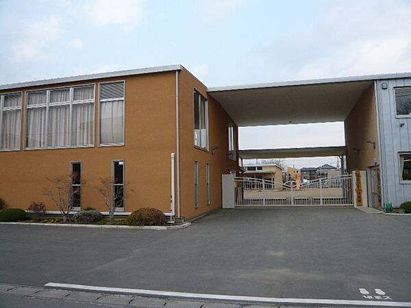 detached 茨城県守谷市けやき台5丁目14-14

地図を見る