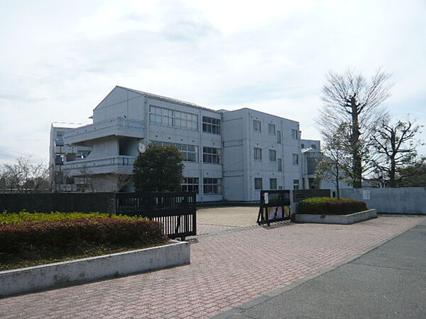 detached 茨城県守谷市けやき台5丁目14-14

地図を見る