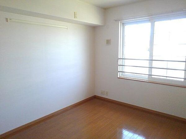 apartment 茨城県下妻市坂本新田9-1
坂本新田の賃貸情報を見る
物件地図