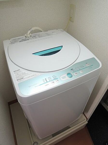 画像10:洗濯機　(実際に異なる場合が御座います)