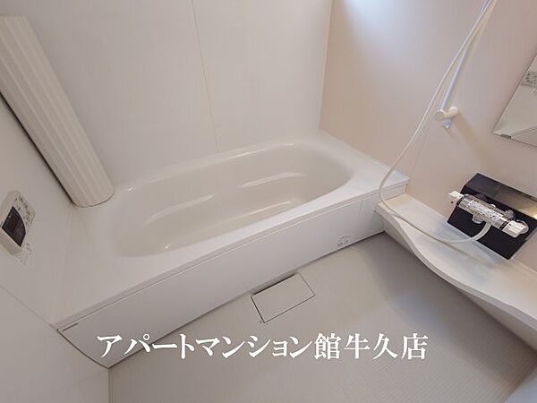 画像5:一坪タイプ浴室（追い焚き機能付き）