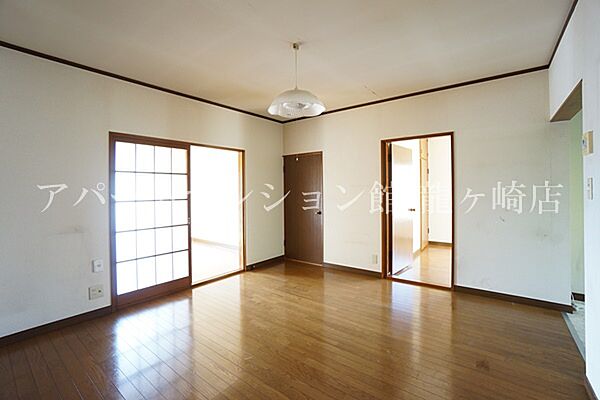 apartment 茨城県稲敷市中山4966-2
中山の賃貸情報を見る
物件地図