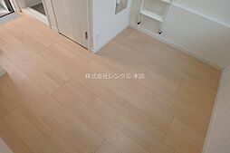 ソフィアパレード 102 1階ワンルームのリビング/ダイニング