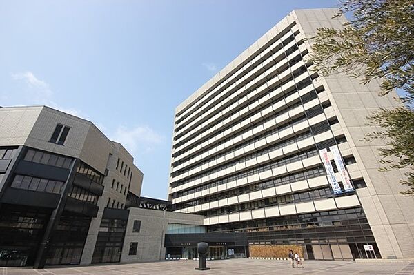 画像18:役所「徳島市役所まで1595m」