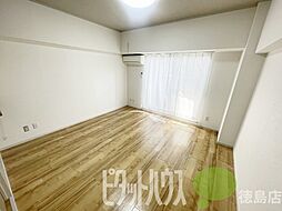 ヴィゴラス壱番館 2階1Kのリビング/ダイニング