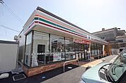 コンビニ「セブンイレブン徳島南昭和町5丁目店まで274m」