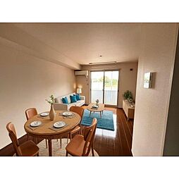 ルーチェI 102 1階2LDKのリビング/ダイニング