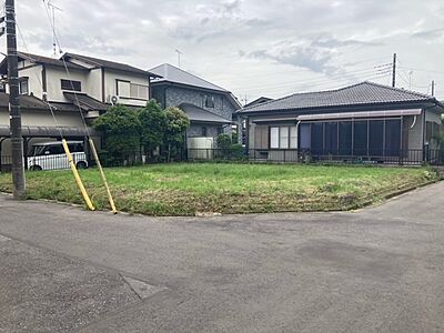 外観：北東×北西の角地。現在更地につき、即建築可能です。