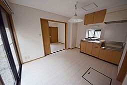 京王線 調布駅 徒歩15分の賃貸アパート 1階1DKのリビング/ダイニング