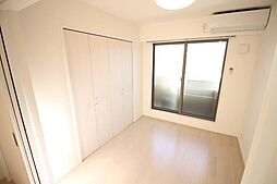 KS Residence 201 2階1LDKのリビング/ダイニング