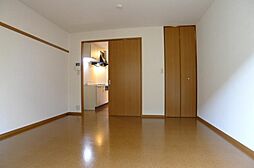 グランシャリオ 202 2階1Kのリビング/ダイニング