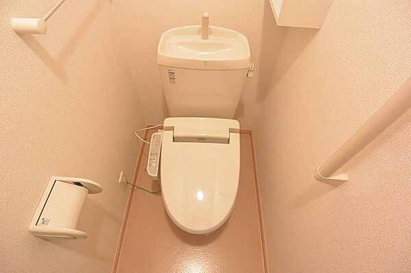 画像3:トイレって何故か落ち着くスペースですね