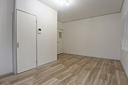 八幡市橋本糸ケ上戸建 4DKのリビング/ダイニング