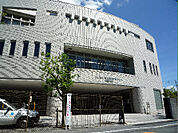 枚方市立牧野図書館（389m）