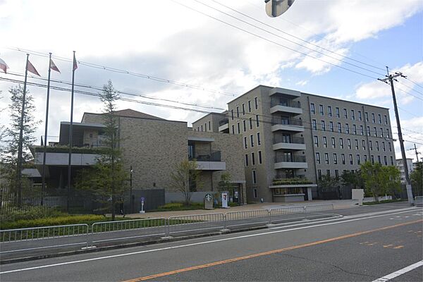 画像16:関西外国語大学 御殿山キャンパス・グローバルタウン（761m）