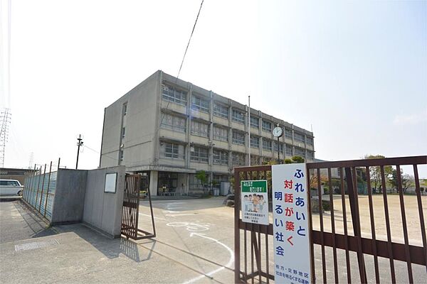 画像16:枚方市立渚西中学校（1428m）
