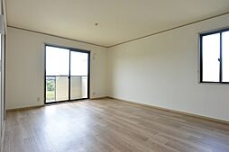 サンフォレスト 2階2LDKのリビング/ダイニング