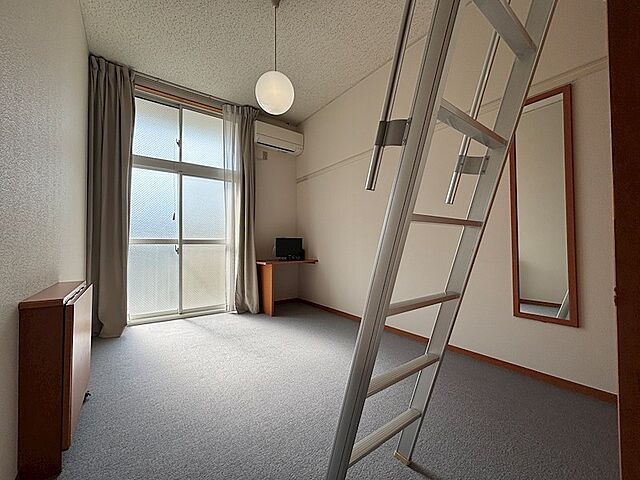 寝室
