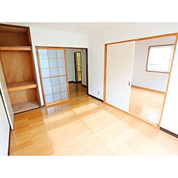 エルディムモモ 1階2DKのリビング/ダイニング