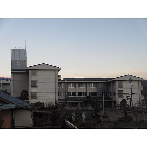 画像25:中学校「飯田市立緑ケ丘中学校まで2415ｍ」