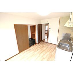 サープラスベルメゾン宮ノ上 1階2DKのリビング/ダイニング