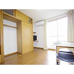 レオパレスブリリアント・グリーン 104 1階1Kのリビング/ダイニング