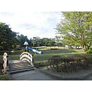 公園「緑ヶ丘公園まで1033ｍ」