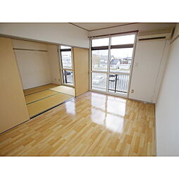 ハイツ小島 1階2DKのリビング/ダイニング