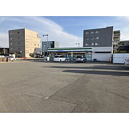 コンビニ「ファミリーマート長野栗田店まで400ｍ」