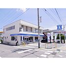 コンビニ「ローソン長野本郷駅前店まで313ｍ」