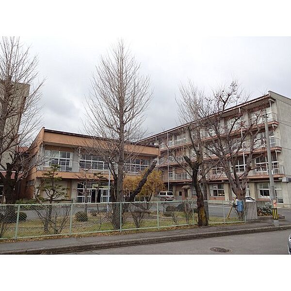 画像20:中学校「長野市立川中島中学校まで645ｍ」学区はご確認ください。