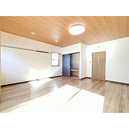 クレストンＭ 2階1Kのリビング/ダイニング