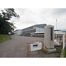 中学校「小諸市立小諸東中学校まで2057ｍ」