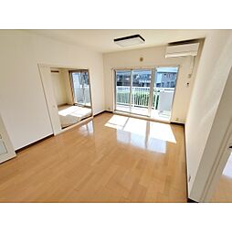 ステイツハウス栗田 2階4LDKのリビング/ダイニング