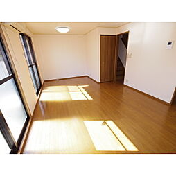 アン岳樹Ａ 1階3LDKのリビング/ダイニング