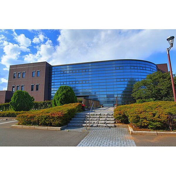 画像19:図書館「松本市中央図書館まで1051ｍ」