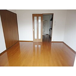 マリーン・ラ・セーヌ 1階1Kのリビング/ダイニング