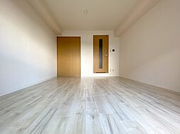 レイクパレスゼゼ 302 3階1Kのリビング/ダイニング