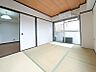 その他：リビング横の和室です。押入れもございます。