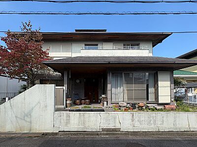 外観:JR安土駅徒歩8分、十六団地内のお家です 外観:JR安土駅徒歩8分、十六団地内のお家です