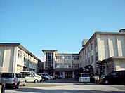 彦根市立城南小学校（900m）