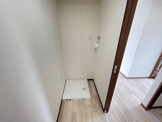 室内洗濯機置場...