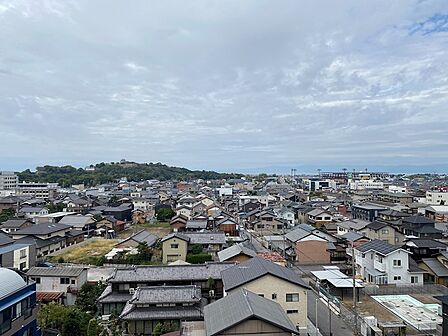バルコニからは琵琶湖やお城が見えます