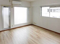 グローバル野路 3LDKのリビング/ダイニング